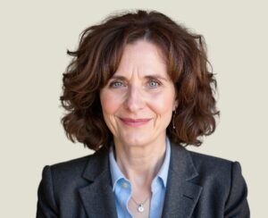 Leesa Meintzer headshot